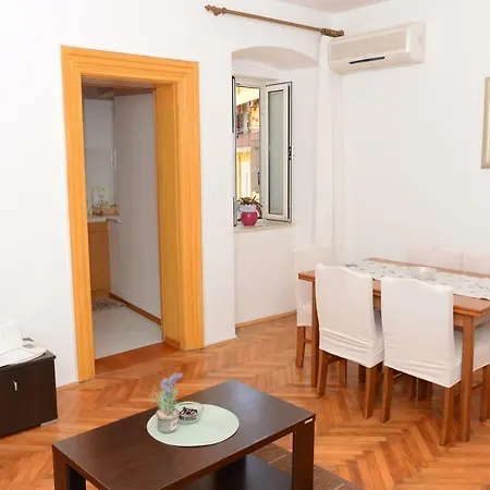 Juginovic Apartment